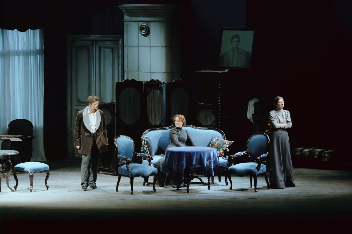 Фото Апрельские гастроли МХАТа Горького в НОВАТе: «Три сестры» 2 - Сиб.ФМ Фото Апрельские гастроли МХАТа Горького в НОВАТе: «Три сестры» 2